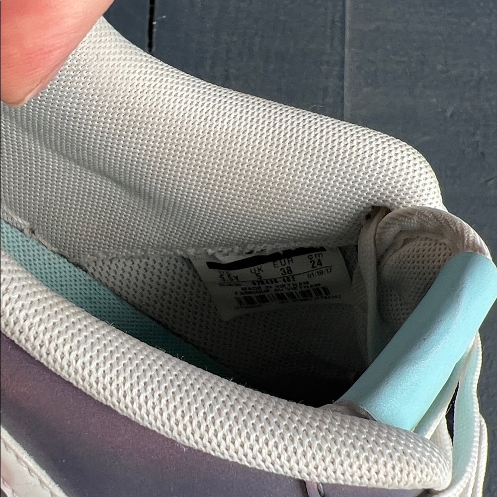 Nike Air Force 1 Low LV8 GS 'Still Blue' - Picture 2 of 8